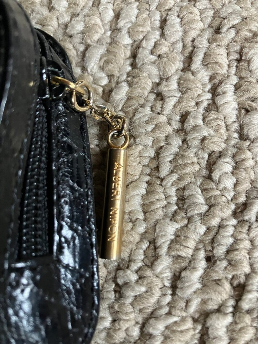 Vintage 70s Albert Nipon Black Quilted Crossbody Bag MISSING Gold Chain READ - Picture 3 of 10